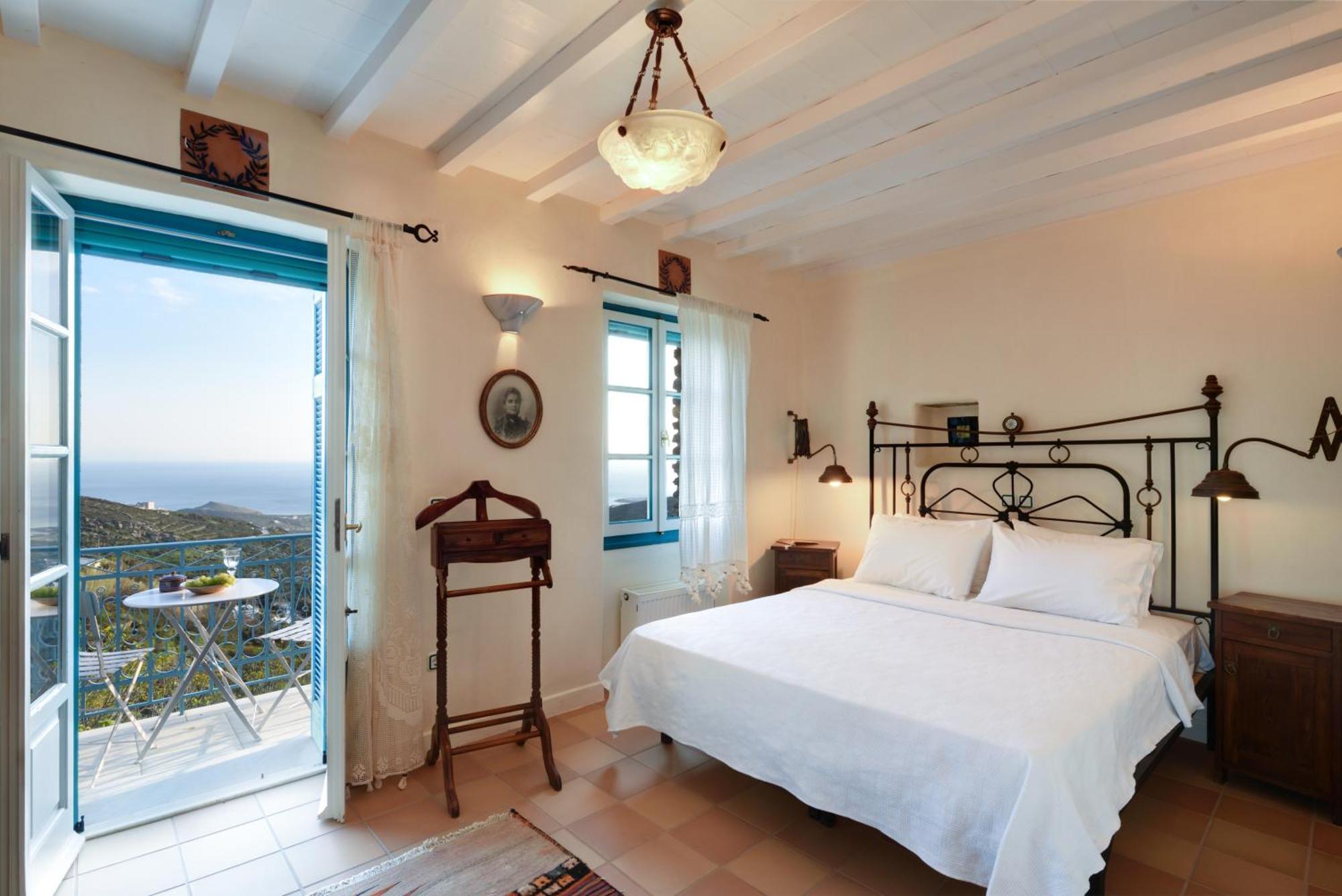 Tinos Grand 6br 15ppl Infinite Views *