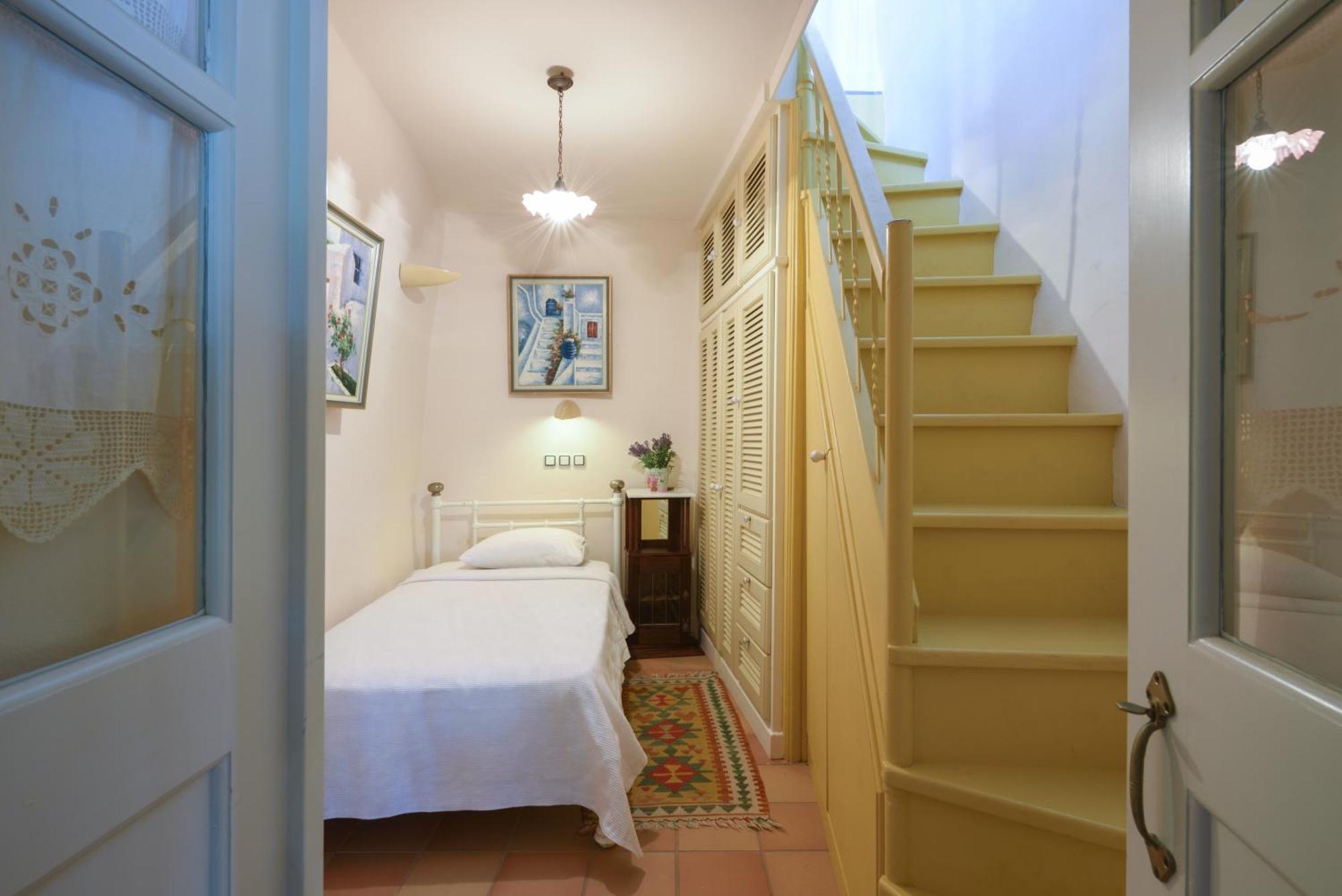Villa Tinos Grand 6br 15ppl Infinite Views Triandáros