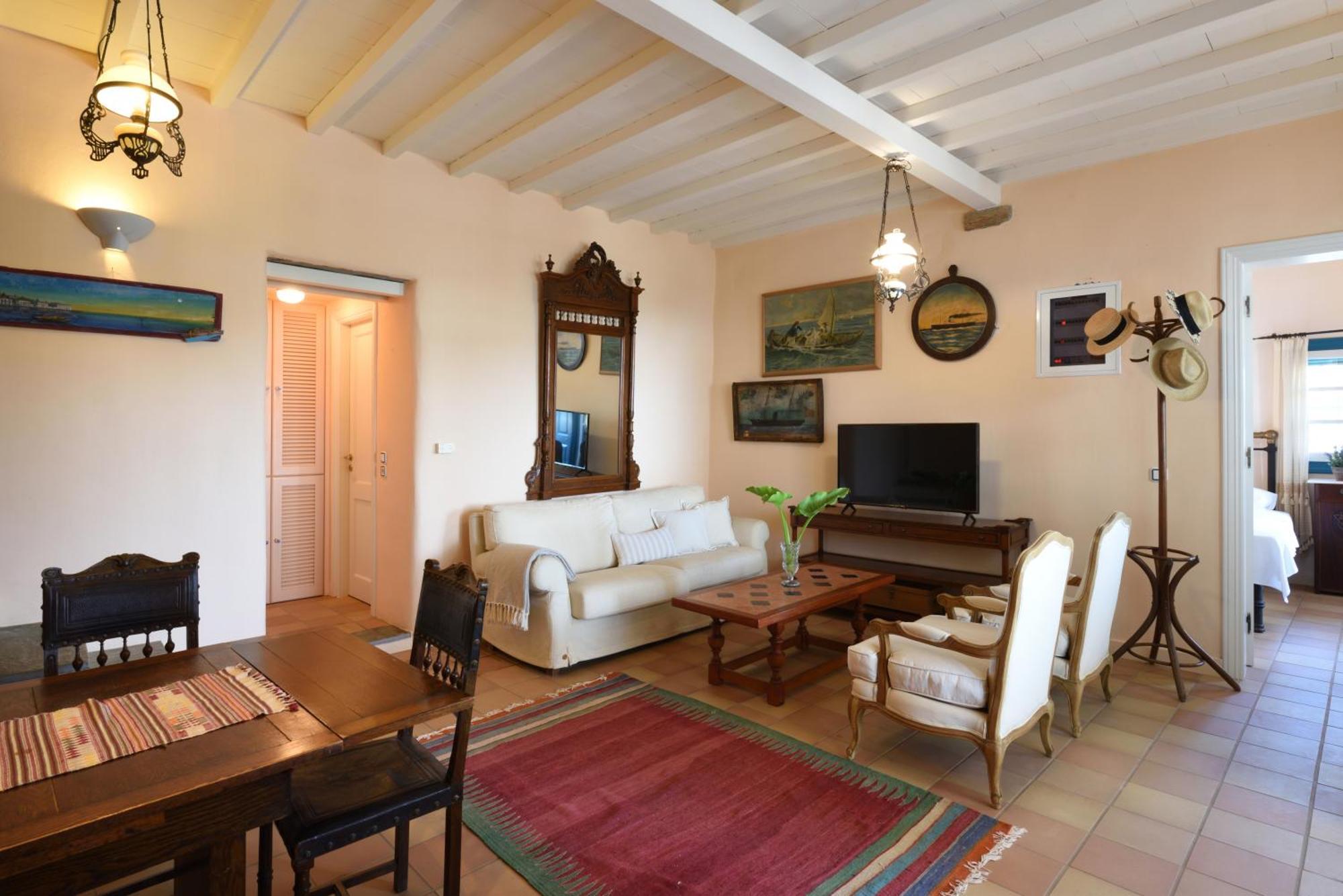 Villa Tinos Grand 6br 15ppl Infinite Views Triandáros